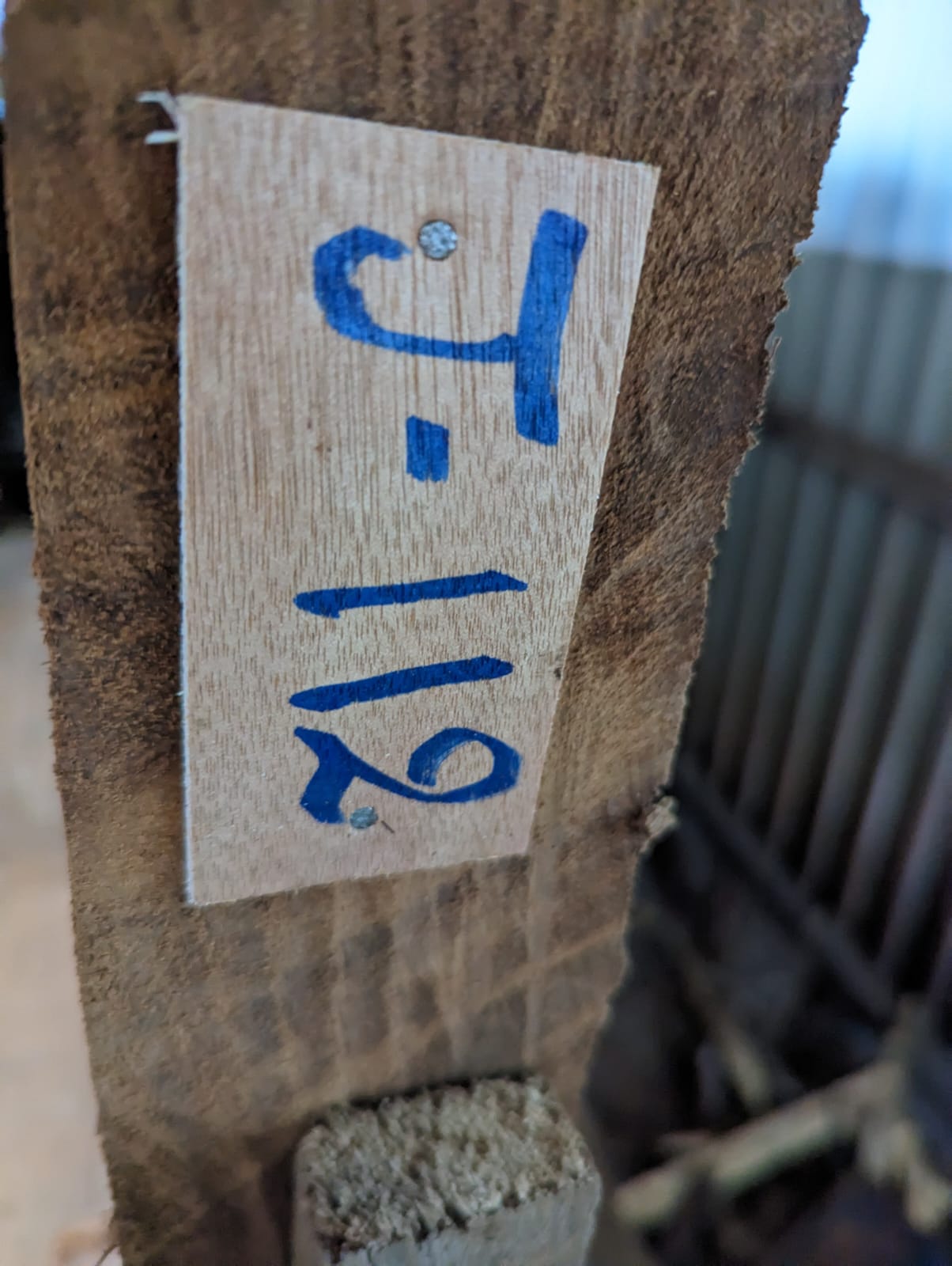 J112