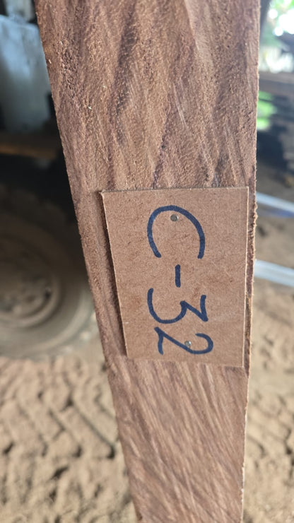 C32